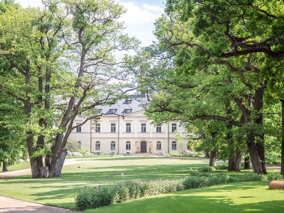 Castles and Chateaux