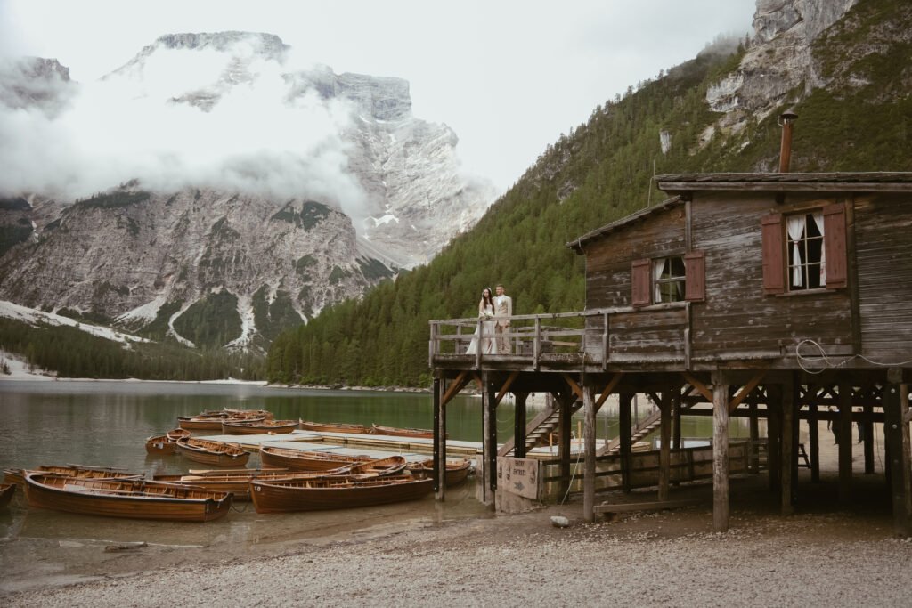 svatba v Itálii u jezera Lago di Braies